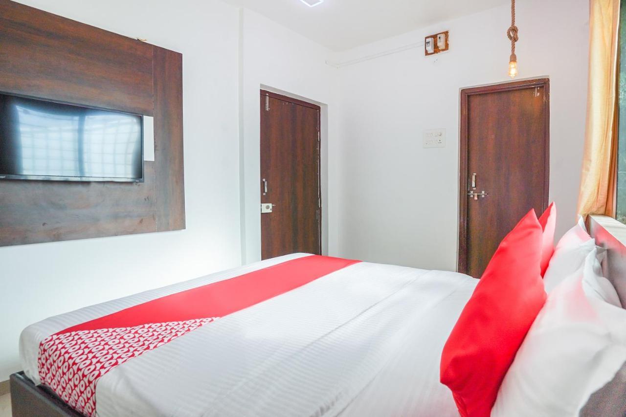 Oyo Flagship 70264 Hotel Vrindavan Mangvadi Екстер'єр фото
