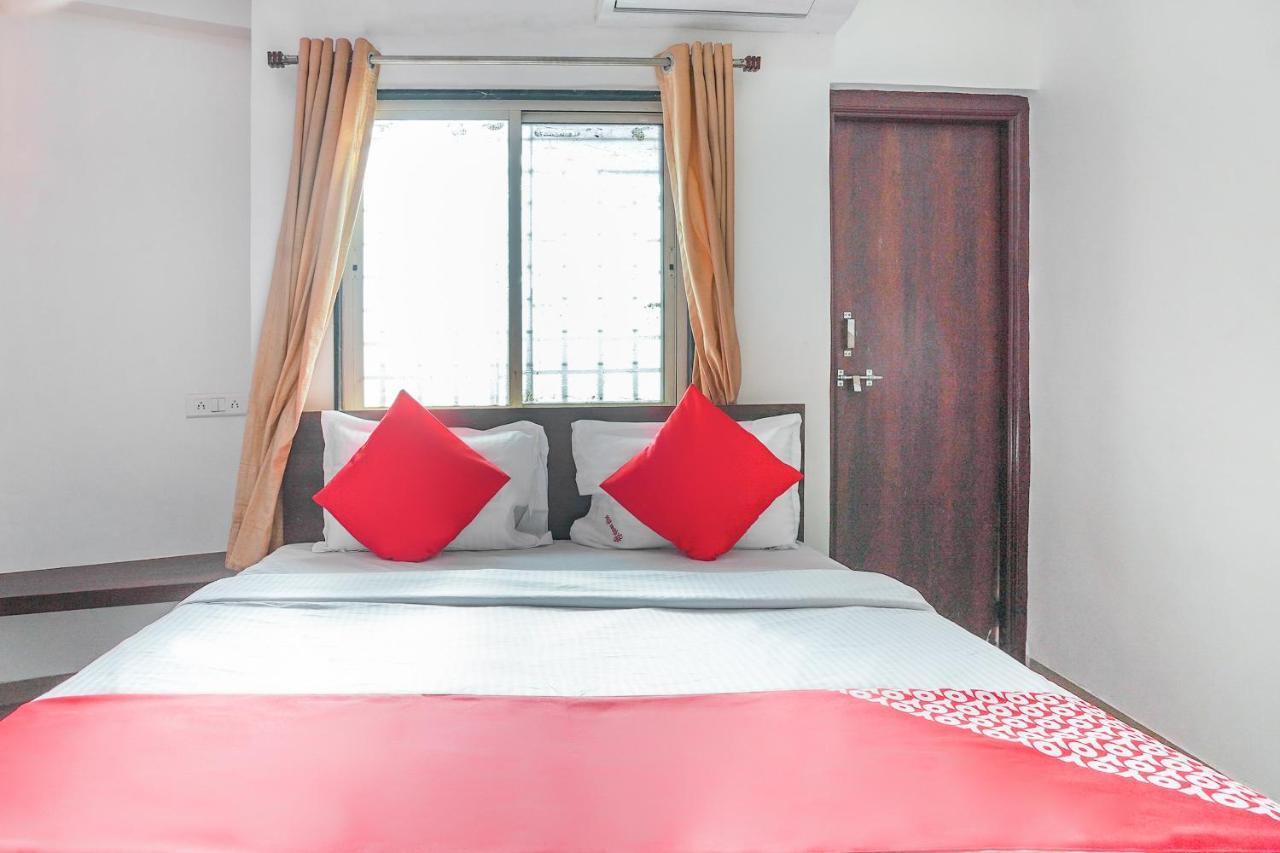 Oyo Flagship 70264 Hotel Vrindavan Mangvadi Екстер'єр фото
