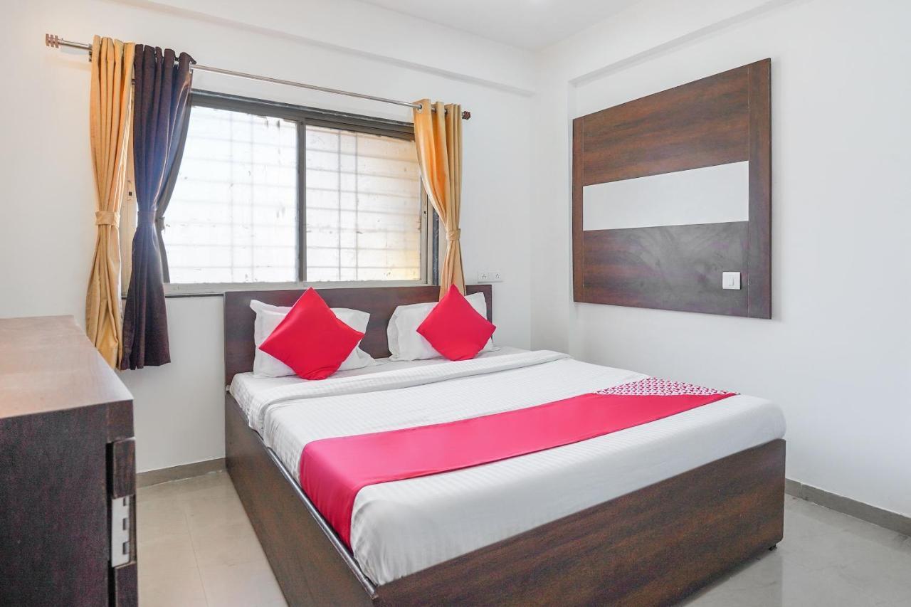 Oyo Flagship 70264 Hotel Vrindavan Mangvadi Екстер'єр фото