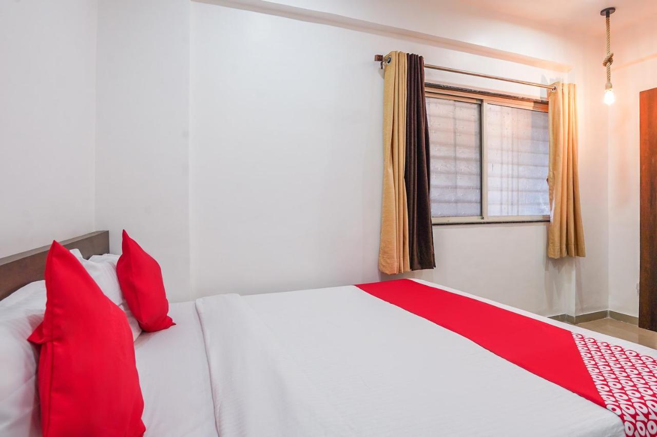 Oyo Flagship 70264 Hotel Vrindavan Mangvadi Екстер'єр фото